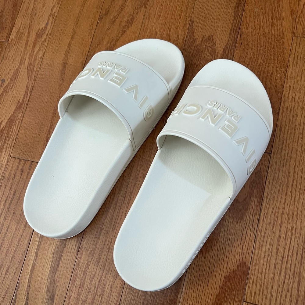 Givenchy Slides 37.5
